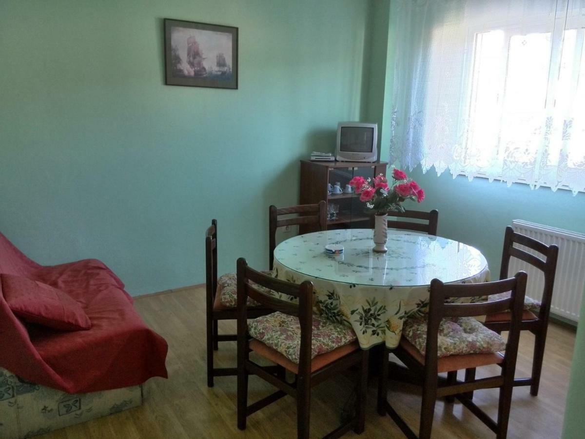 Kampor Apartments Extérieur photo