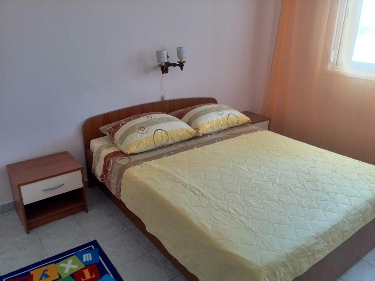 Kampor Apartments Extérieur photo