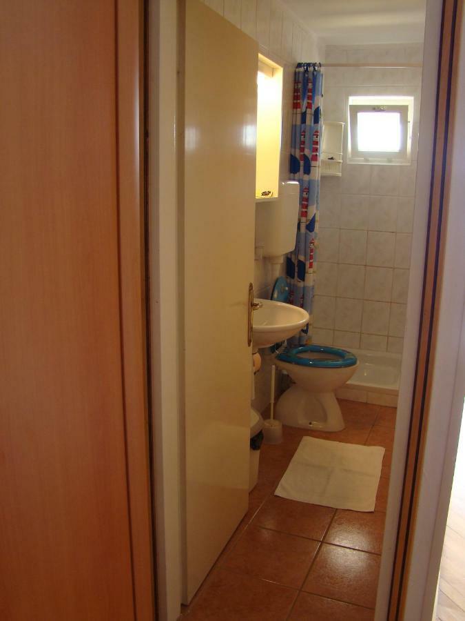 Kampor Apartments Extérieur photo